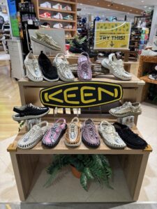 UNEEK売場